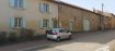 Maison Vente 6 chambres à Ugny - 510 000 € Pour les adeptes de l’authenticité et de la campagne, CORPS DE FERME entièrement rénové en 1999 de 270 m² habitables, GRANGE de 180 m², ECURIE de 150 m² l’ensemble sur 28 ares de terrain plat et arboré.
Pour l’habitation :
RDC : vaste hall d’entrée avec grande cheminée lorraine, cuisine équipée de 26m² ouverte sur un séjour-salon de 33 m² accès terrasse arrière et verger, salon de 21m² avec insert, dégagement salle de bains avec WC, porte donnant accès à la chaufferie, l’atelier et grange et écurie
1er étage entièrement sur dalle : Mezzanine avec placards et fenêtre donnant accès à six chambres (de 10 à 48m²) dont deux avec mezzanine, salle de bains avec baignoire, une pièce libre pouvant servir de bureau ou salle de jeux.
Une belle cave voutée en sous de la maison en terre battue.
Le corps de ferme est rattaché à une grange de 180 m² avec très grande hauteur sous plafond ainsi qu’une écurie. Un atelier et une chaufferie.
De nombreuses possibilités d’aménagement. Plus de renseignements en agence
Contact : Sylvie G.
Tel : 06 70 31 98 38