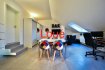 Appartement Location 1 chambre à Holzem - 1 250 € ***Loué***
immohub, votre partenaire dans l’immobilier à Holzem, en collaboration avec LA immo, vous propose à la location un appartement meublé au 3ième et dernier étage d’un immeuble construit en 2013 avec seulement 3 unités.
L’appartement qui se compose comme suit:
-Living et cuisine ouverte, complètement équipée 30m2
-Chambre 11 m2
-Salle de douche 3,5 m2
-Buanderie privative au RDC
Loyer mensuel charges comprises —1250 €
Garantie bancaire = 2 mois de loyer
Commission à la charge du locataire = 1250 € +TVA