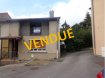 Maison Vente 3 chambres à Entrange - 139 000 € ENTRANGE maison sur 20 ares. A Entrange, 6 rue de l'équerre, . Maison de 132 m² sur 20 ares de jardin . Différentes bâtisses composent cet ensemble qui nécessite des travaux importants . Maison reliée au tout à l'égout . Arrivée gaz devant la maison . IMMODM 03 82 57 31 87 dont 6.92 % honoraires TTC à la charge de l'acquéreur.