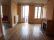 Appartement Vente 2 chambres à Pont-à-Mousson - 89 000 € Bel appartement de caractèr en centre ville. Au 2 ème étage d'une petite copro, il offre entrée, une très grande pièce de vie, cuisine équipée ouverte, 2 belles chambres, salle de bains. grenier. Libre ou occupé loué 540 € + charges 50 €