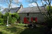 Maison mitoyenne Vente 2 chambres à Herbignac - 214 000 € Sur la Commune de HERBIGNAC, à 2km de LA ROCHE BERNARD, venez découvrir cette Maison Traditionnelle Bretonne de 110 m² sur un Terrain arboré et calme de 1612 m².
L'Espace de Vie de 55m² avec sa Cuisine ouverte et sa grande cheminée.
Une entrée, un Wc et une Buanderie viennent compléter le Rez de Chaussée.
Vous découvrirez à l'étage un Espace central (coin lecture ou bureau) avec son poële à bois, une Salle d'eau avec Wc, 2 Chambres et 1 chambre d'enfant.
Le chauffage est individuel au Gaz (citerne).
Vous aurez également une Annexe qui vient d'être réaménagée en Chambre d'hôtes avec sa Pièce Principale et sa Salle d'eau avec Wc.
Une grange d'environ 60 m2 servant de garage et d'atelier
Possibilité de garer de nombreuses voitures à l'extérieur
SITUATION IDEAL pour cette maison à 25 minutes de GUERANDE et 5 de plus pour LA BAULE Ou 1/2 H de VANNES