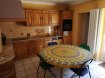 Maison Vente 3 chambres à Hayange - 214 000 € HAYANGE PROCHE CENTRE. Maison de ville comprenant cuisine intégrée salon séjour avec cheminée 2 salles de bain 3 chambres combles aménageables buanderie chaufferie garage 2 voitures cave terrasse et jardin. Le tout sur 4 ares 97 clos et arborés.