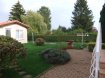 Maison jumelée Vente 3 chambres à Tressange - 225 000 € Tressange (10 min de Rumelange GDL)
Maison jumelée 1960, F5 sur terrain de 5.54 ares, environ 120 m² habitables (58m² par plateau= 174 m² en tout) avec 1 garage et une petite dépendance aménagée en petite pièce agréable. Quartier calme. Electricité neuve à l’étage, évacuations neuves partout, chaudière Gaz à condensation 2 ans. 2 WC et 1 salle d’eau neufs. A rafraîchir le rez de chaussée et la cuisine.
Zone orange 4
RDC surélevé 58m²: Entrée carrelée. WC séparé neuf. Salon SAM 32m² attenant à coin repas d’environ 10.58m² et cuisine équipée à l’ancienne 7 m².
Au 1er 58m² parquet flottant neuf. 3 chambres: 11, 12 et 13m², dégagement. Salle de Bain équipée neuve: douche à l’italienne, fenêtre Radiateur porte-serviettes neuf et VMC
Combles fermés
Au sous sol : 58m² carrelé 1 grand garage 1 voiture porte électrique. Buanderie/chaufferie avec fenêtre, un cagibi : cave à vins, 1 cave
DV PVC, Chauffage gaz. Chaudière neuve Atlantic 2016 à condensation. Thermostat. Tableau électrique neuf au sous-sol pour l’étage.Toiture fibro ciment bon état
Taxes foncières : 660€
DPE = F (avant les travaux)