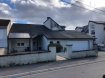 Maison Vente 4 chambres à L'Hôpital - 238 000 € Maison d'architecte avec appartement F2. L'agence Pack'Immo vous propose cette maison individuelle d'architecte dans un quartier calme de 180 m² (maison 130 m² et appartement F2 m²) sur un terrain de 6,47 ares.
La maison est composée d'une entrée, un salon/salle à manger, une cuisine équipée, une salle de bains avec douche et baignoire, un cellier, 3 chambres et une terrasse.
La maison comprend également un appartement de type F2 de 50 m² comprenant un séjour, une terrasse, une kitchenette, une salle de bains avec douche et une chambre.
Jardin, caves, chauffage géothermie + poêle à bois.
Garages 2 voitures + places de parking extérieurs.
Idéal pour personne à mobilité réduite.
Mandat N° 4446. Honoraires inclus de 9.17% TTC à la charge de l'acquéreur. Prix hors honoraires 218 000 €. Nos honoraires : http://www.pack-immo.fr/honoraires
