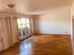 Appartement Vente 3 chambres à Luxembourg-Belair - 1 095 000 € Sous Compromis----Sous Compromis----Sous compromis
Groupe Immobilière La Cité a le plaisir de vous annoncer à la vente ce bien en partenariat exclusif avec Planete Immobilière,
un sublime appartement au val saint croix de 136 m2 au rdch d'une petite résidence de 6 unités.
L'appartement comprend : hall d'entrée,un spacieux living lumineux, une spacieuse cuisine équipée séparée avec accès terrasse plein sud , 3 chambres à coucher, une salle de bains avec baignoire, un WC séparé, une salle de douche,nombreux placards,une cave et un garage fermé avec fermeture automatique.
Libre d'occupation!A visiter absolument.
Convient parfaitement aussi pour une profession libérale.
Etant syndic de la résidence nous pouvons vous informer sur demande sur l'historique dans la Résidence .
Situation privilégiée et très calme du quartier de Belair, au Val Saint Croix proche du centre ville,des axes autoroutiers,supermarchés,fitness,centre hospitalier et pédiatrie à 500m.
English:
Groupe Immobilière La Cité is pleased to announce the sale of this property in exclusive partnership with Planete Immobilière,
a sublime apartment of 136 m2 at the rdch of a small residence of 6 units.
The apartment comprises: entrance hall, a spacious bright living room, a spacious separate fitted kitchen with access south facing terrace, 3 bedrooms, a bathroom with bath, a separate toilet, a shower room, many closets, a cellar and a closed garage with automatic closure.
Free occupation! To visit absolutely.
Also ideal for a liberal profession.
Privileged and very quiet location of Belair district, near the city center, highways, supermarkets, fitness, hospital and pediatrics center 500m.
Ref agence :Belair