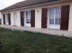 Maison Vente 3 chambres à Luceau - 154 000 € Pavillon aucun travaux sur 758 m² de terrain. Luceau, centre bourg, pavillon sur sous -sol complet offrant une entrée, salon/séjour avec poêle à granules, cuisine aménagée et équipée, trois chambres de plain pied, une salle d'eau avec douche italienne, un sous sol offrant , un double garage, une chambre avec salle d'eau , wc, atelier, buanderie, cave. Terrasse, jardin, isolation et combles refaits , double vitrages partout. Très bon état général.
*Honoraires inclus charge acquéreur : 6.21% TTC (prix 145000.00 euros hors honoraires).