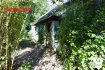 Maison Vente 2 chambres à Lavaré - 98 662 € Exclusivité maison de campagne à vendre,13 km de la Ferté B. En exclusivité, C-immobilier vous propose à proximité de l'autoroute à 15 minutes de l'autoroute A11 de la Ferté Bernard, à 15 minutes de la gare Paris-montparnasse, une maison de campagne à rénover composée d'une entrée avec deux cheminées ouvertes, deux chambres dont une au rez-de-chaussée, d'un salon-salle à manger, une cuisine avec accès direct sur le jardin sans vis à vis, comble aménageable à terminer, salle d'eau au rdc avec WC, salle de bain à l'étage à rénover. Garage, deux box, cave avec vôutes, puits, Terrain boisé de 6518 m2 idéal pour accueillir des animaux.Toiture en très bon état. Budget travaux intérieurs à prévoir.Beau potentiel d'aménagement! A découvrir!