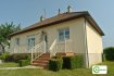 Maison Vente 2 chambres à Montmirail - 92 230 € 7 Kms VIBRAYE / Secteur MONTMIRAIL. C IMMOBILIER vous propose un pavillon sur sous-sol total offrant : une entrée, cuisine, séjour, deux chambres, salle de bain, wc. Double vitrage partout. Chaudière récente. Garage deux voitures. Cave. Arrière-cuisine. Le tout sur un terrain clos et arboré de 588 m2.
C IMMOBILIER VIBRAYE - PLACE DE L'ÉGLISE - 02.43.71.71.71