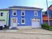 Maison mitoyenne Location 4 chambres à Beyren - 1 800 € SCHAUS Immobilier vous propose à la location cette charmante maison mitoyenne d'une surface utile d'environ 170m2 avec garage et emplacement extérieur.
Le hall d'entrée dessert les pièces suivantes :
• Une cuisine équipée et aménagée
• Un salon/séjour avec poêle et accès à la grande terrasse couverte et au grand jardin naturel, riche par sa végétation.
Au premier étage se trouvent :
• Trois chambres d'une surface utile respectivement d'environ 13,00m2, 15,00m2 et 16m2.
• Une grande chambre parentale d'une surface utile d'environ 36,50m2.
• Une salle de bain avec baignoire, douche, WC et vasque.
La maison dispose également d'un WC séparé et d'un espace atelier.
Un grand garage pouvant accueillir deux voitures, ainsi qu'un emplacement extérieur complètent l'offre.
La maison est disponible dès à présent.
Nous sommes à votre entière disposition pour tout renseignement complémentaire et un rendez-vous de visite.
Ref agence :883011