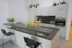 Appartement Vente 2 chambres à Differdange - 565 000 € Bel appartement moderne avec terrasse et jardin privatif (26m2) située au rez-de-chaussée d'une résidence construite en 2010.
L'appartement dispose de :
Hall d'entrée, grand living/salle à manger avec accès à la terrasse et jardin, belle cuisine équipée, 2 chambres à coucher, salle de bains avec WC, 1 WC séparé, cave et un emplacement couvert.
L'appartement est actuellement loué.
L'appartement se trouve dans un état impéccable et dispose d'une hauteur de plafond de 3m.
La résidence se trouve à proximité de l'école du Fousbann, de la pharmacie ainsi que du centre de la Ville de Differdange.
Ref agence : 235
