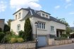 Maison individuelle Vente 4 chambres à Hobscheid - 745 000 € Maison spacieuse bénéficiant d'une bonne luminosité naturelle se composant comme suit :
un grand hall d'entrée,
le salon avec la salle à manger 44m2 (sol en parquet massif),
une cuisine indivduelle avec accès au jardin,
une pièce pouvant servir de bureau ou de chambres d'amis,
un WC séparé,
le grand living avec feu ouvert.
À l'étage se trouvent quatres chambres :
2 chambres d'environ 11 et 12m2,
1 chambre avec dressing et lavabo ainsi
qu'une chambre avec sa salle de bains individuelle et dressing.
un hall et une salle de douche,
les greniers.
au niveau rue :
on retrouve un grand garage,
une cave et une buanderie,
le local technique avec le chauffage et
2 caves dont une avec accès au jardin
La maison est située dans une rue calme à proximité du centre de Hobscheid.
Petits commerces à deux minutes pédestres, arrêt d'autobus.
Une crèche, une maison relais, précoce (Cycle 1), préscolaire (Cycle 1), primaire (Cycles 2-4)
un restaurant et transport scolaires
Ref agence :882381-VM0239