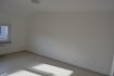 Duplex Location 3 chambres à Colmar-Berg - 1 300 € Fis immobilière vous présente un duplex neuf en location à Colmar-Berg pour un loyer de 1300€ par mois + 150 € de charges.
Le duplex comprend une cuisine équipée, un spacieux living, une salle de douche avec douche italienne et WC, 2 grandes chambres de +ou- 15m2 chacune ainsi qu'un garage fermé avec une porte électrique et un emplacement de parking extérieur.
Les branchements pour le lave-linge et sèche l'inge sont dans l'appartement.
La résidence comprend une pièce commune pour les vélos, poussetes, ect.
Construit en 2017.
N'hésitez pas à nous contacter au 621 278 925 pour tout complément d'information ou pour une visite