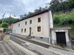 Maison Vente 4 chambres à Bourglinster - 875 000 € Real G Immo vous propose cet ancien corps de ferme situé dans une rue calme de Bourglinster avec vue sur son Château et accès direct au sentiers du Müllerthal.
Les travaux majeurs ont été réaliser en 2011 tel que le toit et la charpente, salle de bain avec douche à l'italienne et baignoire hydromassage, ainsi que la tuyauterie et l'ensemble du réseau électrique.
La surface totale habitable et de /-250m², vous avez accès à trois garages (box fermés) et deux emplacements extérieurs, ainsi que deux terrasses de /-50m².
Le bien se compose comme suit :
RDCH:
- Hall d'entrée,
- Cuisine équipée ( à rénover)
- Living / Salle à manger
1er Étage:
- 3 chambres à coucher
- Une grande salle de bain avec baignoire douche meuble double vasque
GRENIER:
- Pièce aménager en bureau ou chambre
Deux caves creusées dans la roche pouvant accueillir une magnifique cave à vins.
Pour plus de renseignements ou une visite (visites également possibles le samedi sur rdv), veuillez contacter le 28.66.39.1.
Les prix s'entendent frais d'agence de 3 % TVA 17 % inclus.
Les visites ont repris, et nous sommes heureux de pouvoir à nouveau vous revoir ! Notre équipe sera équipée de gants et de masques afin de vous recevoir ou vous faire visiter nos biens en toute sécurité
Ref agence :73229