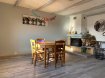 Appartement Vente 3 chambres à Bertrange - 199 500 € Bel appartement rénové dans un ensemble de 5 logements situé au 2eme et dernier étage comprenant une entrée, cuisine équipée ouverte sur salle à manger avec cheminée, salon, salle de bains avec WC et buanderie, une chambre parentale. A l'étage deux chambres, salle d'eau et bureau/dressing .
Cave et garage privatif .
Double vitrage PVC récent, chauffage individuel gaz .