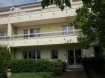 Appartement Vente 2 chambres à Bridel - 695 000 € Libre de suite !!!
New Keys vous propose ce bel appartement situé dans la commune de Bridel, à moins de 10km de Luxembourg Ville.
Dans une paisible petite résidence avec ascenseur, le bien profite d'une belle luminosité et de deux grands balcons (+/-10m2 chacun).
Proche des axes autoroutiers et de toutes les commodités, l'appartement se présente comme suit:
-Hall d'entrée
-Living avec accès au premier balcon
-Cuisine équipée et séparée
-Salle de bain avec baignoire balnéothérapie, deux vasques et toilettes
-WC séparé
-2 Chambres spacieuses ( 13m2 et 18m2) avec accès au deuxième balcon ( donnant sur l'arrière de la résidence )
Pour completer ce bien vous disposerez également de:
- un Garage box
- une Cave
- l'espace buanderie commun
N'hésitez pas à nous contacter au 27 99 86 23 ou par mail info@newkeys.lu pour plus d'informations et/ ou une éventuelle visite.
