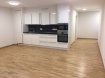 Appartement Location 1 chambre à Luxembourg-Centre ville - 2 000 € Belle opportunité pour ce charmant appartement de 60 m2, neuf, orienté sud, avec son jardin privatif de 0,45 ares et sa terrasse privative de 8,33 m2
Il s'agit d'une première occupation
Il se compose comme suit :
1 hall d'entrée avec parquet au sol
1 wc séparé visiteur avec son lave-main
1 grand living avec parquet au sol donnant sur la terrasse et le jardin donnant lui meme sur une zone verte
1 cuisine toute équipée ouverte sur le salon (plaques induction, hotte à filtre à carbone, four et four micro-onde, lave-vaisselle et grand frigidaire et congélateur le tout de la marque Zanussi)
1 chambre séparée avec parquet au sol
1 salle de douche italienne, avec lavabo, porte serviettes chauffant et WC
1 emplacement intérieur
1 cave privative
Disponible: Immédiatement
Ref agence :76