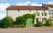 Maison Vente 3 chambres à Éblange - 251 000 € EBLANGE. Située à proximité de BOULAY, venez découvrir cette spacieuse maison lorraine. Composée d'une cuisine équipée donnant sur la salle à manger, de 3 chambres dont une en mezzanine et de son salon donnant sur l'extérieur, vous pourrez profiter du jardin de sa terrasse et d'un accès direct à la Nied vous permettant de pratiquer pêche, baignade et canoé !!! Garage, écurie et grenier composent également cette maison.