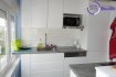 Appartement Vente 1 chambre à Luxembourg-Bonnevoie - 620 000 € New keys vous propose ce superbe appartement 1 chambre d'une surface de 60 m2, idéalement situé dans le quartier de Luxembourg-Bonnevoie, proche de toutes les commodités.
Au 3' étage d'une petite copropriété bien entretenue.
L'appartement se compose comme suit :
- Un hall d'entrée.
- Un salon/salle à manger.
- Une cuisine ouverte toute équipée.
- Une Salle de douche avec douche à l'italienne, Wc, Lavabo et chauffe serviette.
- Une chambre.
- Un espace Buanderie.
Pour compléter ce bien, vous profiterez également des prestations suivantes :
- Une cave privative.
- Un grenier en commun.
À VISITER RAPIDEMENT
Pour plus d'informations et/ou visites, veuillez nous contacter au 661 434 100 ou par e-mail à l'adresse kdif@newkeys.lu
COVID: Pour votre sécurité, nos visites sont effectuées avec des masques, des gants et limitées à 3 personnes par visite.
Les prix s'entendent frais d'agence de 3 % TVA 17 % inclus dans le prix est payable par le vendeur.
Nous recherchons en permanence pour la vente et pour la location, des appartements, maisons, terrains à bâtir pour notre clientèle déjà existante.
N'hésitez pas à nous contacter si vous avez un bien pour la vente ou la location.
Estimation gratuite.