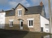 Maison Vente 3 chambres à Missillac - 100 000 € Maison 5 pièces de 95m². Missillac dans Hameau Maison mitoyenne de 100 m² en pierre sans terrain offrant un très beau potentiel avec au rez de chaussée une pièce de vie , un salon, une chambre, salle de bains et buanderie. A l'étage; 2 chambres et au dessus grenier. Les ouvertures sont récentes en PVC et double vitrage. En face grand garage de 45m²en pierre.POTENTIEL - CALME Igor MISSILLAC IMMOBILIER 02.40.90.17.82 dont 5.26 % honoraires TTC à la charge de l'acquéreur.