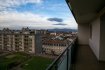 Appartement Location 3 chambres à Mulhouse - 900 € c.c. MULHOUSE Hyper CENTRE, nous louons 1 APPT. F5 d'une superficie de 132m² avec 1 grand BALCON situé en étage supérieur.
Il comprend :
1 Entrée indépendante,
1 CUISINE EQUIPEE indépendante + 1 CELLIER
1 très grand Salon/Séjour, donnant sur un très beau balcon avec VUE IMPRENABLE
3 Chambres
1 Salle de bain
1 Wc. indépendant
La provision sur charges est fixé à 245 Euros (chauffage eau....)
Hésitez pas à nous contacter pour le visiter.
Superficie RARE pour ce bien CALME & LUMINEUX
Tour de l'Europe et Centre Porte Jeune & commerces &TRAM à proximité.