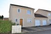 Maison Vente 3 chambres à Pont-à-Mousson - 175 000 € Maison récente proche accès A31 Nancy/ Metz. Pavillon de 2007 jumelé par le garage comprenant : Hall d'entrée, WC, cuisine, salon/séjour avec un accès direct à la terrasse et au jardin. A l'étage : 3 belles chambres, une salle de bains avec toilettes, une pièce au dessus du garage pouvant devenir une 4ème chambre. Garage, buanderie et jardin plein sud derrière la maison. RARE à SAISIR !!!