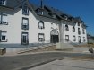 Appartement Location 2 chambres à Redange - 1 000 € A louer dans le village de Redange, appartement de 93m² situé au 2ème étage d'une résidence.
- hall d'entrée
- 2 chambres à coucher
- beau séjour / salle à manger avec coin cuisine équipée, sortie sur balcon
- débarras
- salle de bain
- wc séparé
- cave
- 1 emplacement intérieur
- buanderie commune.
