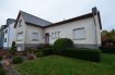 Maison individuelle Vente 3 chambres à Weiler-La-Tour - 1 380 000 € A saisir, maison style Bungalow située à Weiler-La-Tour sur un terrain de 12a46ca, elle se compose comme suit : un grand living, une cuisine séparée avec petite véranda et accès au jardin, 3 chambres, une salle de bain, un wc séparé, une buanderie, une cuisine d'été avec salle de douche, un atelier, un garage 2 voitures, possibilité d'aménagé les combles, quelques travaux de rénovations à prévoir.
Possibilité construction de 2 maisons jumelées, idéal pour un promoteur !
La maison se situe à 10km de Luxembourg-ville !
Madame Sabek : 661 140 857
Simon : 621 168 234
