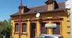 Maison Vente 4 chambres à Stiring-Wendel - 146 000 € Stiring-Wendel Maison avec beau terrain. Composée au RDC d'une entrée, cuisine ouverte sur séjour, 2 chambres dont une avec terrasse. A l'étage 2 chambres et 2 grenier (aménageables). Niveau inférieur en rez-de jardin salle de bain, buanderie, cave. Beau terrain plat clos, arboré, pouvant être constructible.
Divers: chauffage central gaz de ville, volet électrique dans la cuisine, double vitrage PVC (sauf 2 petites fenêtres), maison semi-individuelle, garage, 11.8 ares de terrain
Contact Nord sud immobilier
Sarreguemines/ Bitche / Rohrbach 03 72 64 01 02
www.nordsud-immobilier.fr