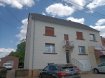 Immeuble de rapport Vente 4 chambres à Lemberg - 128 400 € Immeuble Lemberg - 249 m². Immeuble mixte situé au centre de Lemberg composé :
*D'un local commercial au rez-de-chaussée d'environ 94 m² comprenant une partie magasin à l'avant et une partie fournil et pièce de rangement à l'arrière.
*D'une partie habitation ou l'on trouve un appartement d'environ 155 m² composé :
- D'un rez-de-chaussée avec entrée/dégagement, cuisine, salon/salle à manger et 3 pièces.
- D'un étage avec dégagement, salle de bain et 4 chambres à coucher.
Une dépendance de 50 m² et une terrasse viennent compléter ce bien, le tout sur un terrain plat et clos d'environ 12,5 ares.
Agences Nord Sud Immobilier à Sarreguemines, Diemeringen, Rohrbach les Bitche et Bitche - Contactez-nous au 03 72 64 01 02 - nordsud.immobilier@netcourrier.com