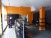 Local commercial Location à Mulhouse - 1 000 € c.c. Avenue Kennedy. LOCAL COMMERCIAL d'un volume de 111m² situé en plein coeur de MULHOUSE dans une zone directe TRAM.
Le volume est ouvert et modulable et vous permet un agencement sur mesure. Vous disposez d'une très grande vitrine et d'un passage journalier très important (autos & piétons).
Le chauffage est individuel au gaz.