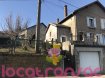 Maison Vente 2 chambres à Rosselange - 145 000 € En raison du protocole sanitaire renforcé, merci de bien vouloir envoyer vos coordonnées complètes (nom, prénom, numéro de téléphone) par mail à locatransac.moors@gmail.com
Vous recevrez la fiche descriptive du bien, des mini-vidéos et les disponibilités pour les visites.
Pour toutes informations complémentaires nous restons à votre disposition au 06.20.38.84.84
- - - - - - - - - - - -
Au calme, sur terrain de 3.60 ares maison (mitoyenne 1 côté) de type F4 de 80.50m² habitables.
Composée d'une entrée, salon - salle à manger et cuisine dinatoire disposant d'un accès direct sur les extérieurs (terrasses et jardin), 2 chambres (13 et 17 m²) dont une avec point d'eau, possibilité de créer une 3ème chambre, salle de bains et toilettes séparés.
Au sous-sol une cave et un garage en accès direct à la maison.
Double vitrage PVC, chauffage individuel GAZ.
- - - - - - - - - - - - -
