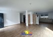Appartement Remelfing 3 pièce(s). Sur les hauteurs de Rémelfing :
Appartement de type F3 en rez de chaussée.

Il comprend une cuisine équipée (plaque de cuisson, meubles bas et hauts, réfrigérateur, lave-vaisselle, four et hotte) ouverte sur un grand séjour, une spacieuse salle de bain avec douche à l'italienne et meuble  vasque fixe, un cellier  et 2 chambres. 
Une terrasse avec espace vert et un garage viennent compléter l'ensemble.

Contact Nord Sud immobilier à Sarreguemines, Bitche, Rohrbach les Bitche et Diemeringen au 0372640102