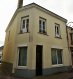 Maison Vente 2 chambres à Vibraye - 81 510 € HYPER CENTRE VILLE. C IMMOBILIER vous propose à VIBRAYE, une maison à rafraichir offrant au rez-de-chaussée: séjour, cuisine, chambre, WC. A l'étage: deux chambres, salle de bains, WC, cuisine. Grenier. Terrain de 232 m². Possibilité d'avoir un garage.*Honoraires inclus charge acquéreur : 8.68% TTC (prix 75000.00 euros hors honoraires).