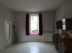 Maison mitoyenne Vente 3 chambres à Réhon - 128 000 € Maison de type Cité, 3 façades, d'une superficie de 90 m², de type 5 composée ainsi :
- RDC : entrée, dégagement, CUISINE (possibilité d'ouvrir sur) SALON ouvert sur SEJOUR.
- Etage : 3 CHAMBRES
- 2ème : 1 CHAMBRE mansardée + grenier.
- Rez-de-jardin : en 1/2 niveau : CUISINE, SALLE de BAINS lavabo, w-c, douche, cave, buanderie-chaufferie, placard, véranda sur jardin d'1 are.
- 1 GARAGE à proximité.
Reliée au tout à l'égout, chauffage au gaz (chaudière de décembre 2020) toiture de 1991, volet motorisé solaire sur la porte d'entrée, 5 fenêtres à changer, électricité à mettre aux normes.