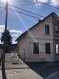 Maison Vente 2 chambres à L'Hôpital - 59 000 € L'agence Pack'Immo vous propose cette maison semi-mitoyenne sur 2 niveaux de 80 m² et sur un terrain d’environ 5 ares.
RDC : une entrée avec placards, salon, salle à manger, une cuisine équipée, une salle d'eau avec douche WC séparé.
A l'étage : 2 chambres.
Extérieur : jardin + places de parking.
Chauffage électrique et poêle au fioul + cave.
Travaux à prévoir plancher salon et salle à manger.