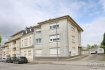 Differdange

Disponible de suite, ce spacieux appartement de 101 m² se situe au sein d'une petite résidence composée uniquement de trois unités. Idéalement placé à proximité de toutes les commodités, il permet un accès à pied aux écoles, commerces et autres facilités essentielles, sans aucun souci de transports.  

Il comprend un hall d'entrée accueillant et spacieux, deux chambres lumineuses et confortables, ainsi qu'un WC séparé. La salle de bain est également présente pour plus de confort. Le salon, très vaste, constitue un espace de détente idéal, tandis que la cuisine séparée, équipée et fonctionnelle, donne accès au balcon.  

En complément, une cave offre un espace de rangement supplémentaire pratique. C'est une résidence idéale pour une famille ou un couple recherchant confort, tranquillité, proximité des commodités et un environnement calme.

Possibilité de louer un garage.

Pour toutes questions ou demandes d'informations, n'hésitez pas à nous contacter, nous serons toujours à votre service.

Agence ELSA'HOME à votre écoute pour la concrétisation de vos projets en toute confiance.

------------------------------------------------------------------------

Differdange

Available immediately, this spacious 101 m² apartment is located within a small residence consisting of only three units. Ideally situated close to all amenities, it offers walking distance to schools, shops, and other essential facilities, with excellent transport links.  

The apartment features a welcoming and spacious entrance hall, two bright and comfortable bedrooms, and a separate WC. The bathroom is also included for added convenience. The large living room provides an ideal space for relaxation, while the separate, fully equipped kitchen gives access to the balcony.  

Additionally, a cellar offers practical extra storage space. This residence is perfect for a family or a couple seeking comfort, tranquility, proximity to amenities, and a peaceful environment.

Parking garage available for rent.

If you have any questions or require further information, please do not hesitate to contact us. We are always at your service.

ELSA'HOME is here to help you bring your projects to fruition with complete confidence.