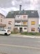 Appartement Location 2 chambres à Bascharage - 1 250 € A louer charmant appartement spacieux et lumineux de 80 m2 libre de trois côtés, au 2ème étage d'une petite copropriété de sept unités à Bascharage. Ecole, gare et autres commodités à proximité.
L'appartement se compose d'un living lumineux de 24m2, deux belles chambres de 20m2 et 10m2, une cuisine équipée donnant sur un balcon, une salle de bain avec balcon. Un grand hall d'entrée, une cave, et un garage.
Libre mars 2019