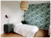 Maison Vente 3 chambres à Schifflange - 645 000 € Charmante maison mitoyenne, située dans une rue calme à Schifflange avec un grand nombre d'emplacements devant la maison.
La maison dotée d‘un grand jardin (pelouse sera encore plantée), d‘une cave et d‘un grenier est disposée comme suit :
Rdc :
- Salon
- Cuisine (encore a choisir par le futur propriétaire pour un forfait de 8'000€) et salle à manger
1er étage :
- Grande chambre parentale avec vue sur le jardin
- Grande chambre d‘enfant possible pour 2 enfants
2ième étage :
- Nouvelle salle de bains avec baignoire et douche
- Chambre à coucher
La maison bénéficie d'un emplacement d'exception proche de l'école primaire du centre ville et à l'écart du bruit.