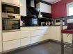 Maison Vente 3 chambres à Pétange - 865 000 € Maison de ville, libre de 3 côtés ayant été totalement rénovée il y a 3 ans, se compose comme suit : RDCH : Double salon de +/- 40 m², nouvelle cuisine équipée avec accès directe à l'extérieur. 1er étage : Grande chambre parentale avec dressing fait sur mesure, sale de bains avec douche italienne.2ième étage : 2 chambres à coucher dont une avec 18 m².Sous-sol : grande cave complètement carrelée, 1 salle de douche et 1 bureau.Garage pour une grande voiture, voir même véhicule utilitaire.N'hésitez pas à nous contacter pour avoir plus d'informations.Pour plus de renseignements ou une visite des lieux (également possibles le samedi sur rdv), veuillez nous contacter au 28.66.39.1.Les prix s'entendent frais d'agence de 3 % TVA 17 % inclus.