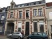 Appartement Location 1 chambre à Tourcoing - 570 € c.c. TOURCOING Prox Gare T2. Grand appartement de type 2 à proximité de la gare de Tourcoing d'environ 60m², tout confort, avec place de parking privée sécurisée, offrant un beau séjour, une cuisine, un chambre et une mezzanine, une salle de bain et des WC. Il est équipé du chauffage central au gaz et du double vitrage. Loyer : 545 euros par mois Charges : 25 euros par mois Frais d'agence +état des lieux : 650 euros