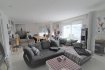 Penthouse Vente 2 chambres à Rodange - 620 000 € CONCILIUM Immobilière,
Vous propose en exclusivité ce bel et lumineux Appartement de haut standing de 100m2, situé au 3ème étage d'une résidence bien entretenue à quelques minutes de l'axe routier.
Ce bien est composé comme suit :
-Un hall d'entrée
-Une cuisine équipée fermée
-Salle-à-manger / Salon climatiser avec accès balcon
-Deux chambres climatiser avec accès balcon
-Une salle de douche et WC
-Un WC séparé
-Un emplacement extérieur
-Cave
OPTION: Un emplacement intérieur avec cave !!!
Situation proche de toutes commodités.
***Nous recherchons en permanence pour la vente et pour la location, des appartements, maisons, terrains à bâtir etc. pour notre clientèle.
N'hésitez pas à nous contacter si vous avez un bien pour la vente ou la location.***
Estimations gratuites.
Pour l'obtention de votre crédit, notre relation avec nos partenaires financiers vous permettra d'avoir les meilleurs conditions, inclus dans nos services GRATUITS.