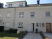 Maison mitoyenne Vente 4 chambres à Luxembourg-Cessange - 895 000 € VENDUE VENDUE VENDUE VENDUE
Idéalement située à Lux-Cessange, LUXPROIMMO vous propose cette belle maison mitoyenne de 4 chambres à coucher, d'une surface habitable de 120m², surface totale 160m², érigée sur un beau terrain de 1a44ca et disposée comme suit:
Rez-de-chaussée :
Hall d’accueil, wc séparé, cuisine équipée indépendante et living/salle à manger avec sortie vers la terrasse de 10m²;
1er Étage :
Hall de nuit, 2 chambres à coucher (13,60m² et 12m²), bureau (7,50m²) et salle de bains ;
2éme Étage :
2 chambres à coucher mansardées (20m² et 10,60 m²) avec velux ;
Sous-sol :
Cave, buanderie avec sortie vers le jardin exposé plein SUD et chaufferie ;
Extérieur :
Garage fermé individuel pour 1 voiture.
Situation calme et agréable, proche de toutes commodités.
Ecole, commerces, transports en commun, réseau autoroutier....