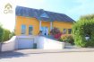 Maison mitoyenne Vente 4 chambres à Bascharage - 1 269 000 € !!! EN VENTE !!!Belle maison individuelle, sur un terrain de 10,12 ares, située dans une rue sans issue et dans un beau quartier résidentiel. Ce bien lumineux et soigné avec de très grands espaces de vie et offrant une surface habitable de +/- 250 m², a été construit en 1998.La maison se compose sur 2 niveaux habitables, rez-de-chaussée et 1er étage.Elle a été conçue en privilégiant le confort de vie et la convivialité. Les pièces de vie, c'est-à-dire, salon, salle à manger et cuisine équipée ont un accès direct vers l'extérieur. Au même niveau vous trouverez aussi un bureau, ainsi qu'un wc séparé.À l'étage se composant de 2 chambres à coucher, une salle de bain et d'une grande suite parentale avec salle de bain (baignoire, douche et double vasque) ainsi qu'un beau, grand et vrai dressing sur mesure. Au sous-sol nous avons, une cave, une buanderie ainsi qu'une pièce aménagée pour une salle de spa avec salle de douche déjà existante.Garage pour 2-3 voitures.Le tout entouré d'un magnifique jardin, constitué de petits et moyens arbustes, d'arbres nains, bambous et diverses fleurs. Pour tout renseignements complémentaires ou une visite (visites également possibles le samedi sur rdv), veuillez contacter le 28.66.39.1.Ref agence :72615