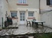 Maison mitoyenne Vente 2 chambres à Herserange - 135 000 € quartier calme, écoles à proximités et axes frontières,
Maison mitoyenne de type 4 soit 100 m² habitables rénovés plus combles aménageable, sur un terrain de 2,12 ares
+ GARAGE à proximité avec remise et jardin clos, le tout sur 2 ares.
RDC : Entrée, SALON-SALLE à MANGER, SALLE de BAINS (douche + wc)
ETAGE / 2 CHAMBRES + combles ménageables au-dessus.
Rez-de-jardin : CUISINE équipée, SALLE de BAINS (baignoire w-c) chaufferie (chaudière gaz) accès terrasse carrelée et jardin clos.