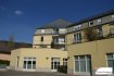Appartement Vente 2 chambres à Echternach - 460 000 € IMMO EXCELLENCE vous propose en exclusivité ce joli appartement d'une surface habitable d'environ 96 m2 situé au deuxième étage d'une Résidence. L'appartement se situe au 2ème étage d'une Résidence située au plein centre d'Echternach. L'appartement se compose comme suit : - Un hall d'entrée ( 3,41 m2 ), une jolie cuisine équipée ( 8.05 m2 ), une-chambres-à-coucher ( 11.61 m2 ), une deuxième chambre-à-coucher ( 20.63 m2 ) avec accès sur un balcon ( 2.37 m2 ) orienté plein sud, un spacieux et lumineux living avec salle-à-manger ( 37.75 m2 ), un W.C. séparé ( 1.33 m2 ), une salle-de-douche ( 5.52 m2 ), un deuxième hall ( 3.46 m2 ), un débarras avec raccordement pour la machine-à-laver ( 2.23 m2 ), une cave ainsi qu'un emplacement intérieur.
Echternach (luxembourgeois : Iechternach) est une ville du Luxembourg d'environ 5 300 habitants et le chef-lieu de son canton, le long de la vallée de la Sûre marquant la frontière avec la Rhénanie-Palatinat allemande.
Elle est surtout connue pour son abbaye et sa procession dansante de Pentecôte.
Ref agence :3426708