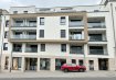 Luxembourg GASPERICH

Quartier prisé de Gasperich,

Idéalement situé à deux pas de la Cloche d'Or et du grand centre commercial, ce bel appartement une chambre à coucher séduit par sa clarté et son emplacement.

Dès l'entrée, le hall possède un dressing encastré à portes miroirs coulissantes.

La belle cuisine d'angle qui s'ouvre sur le living sont illuminés de lumière avec la grande baie donnant sur le balcon à l'arrière de la résidence.

Le hall de nuit est séparé par une porte de la pièce de vie living. Cela permet de garder privé votre espace de repos lors de vos réception d'amis.

Une salle d'eau complète avec baignoire, évier et Wc sont accessible à partir du hall de nuit.

La buanderie privée installée dans le débarras de l'appartement facilitera vos lessives, et de ne pas descendre au sous-sol de la résidence à la buanderie commune.

Un Wc séparé sera apprécié de vos hôtes lors de vos soirées.

Un parking intérieur et une cave au sous-sol de la résidence sont livrés avec l'appartement.

Prix de présentation : 682 000 € Frais d'Agence Inclus.

Pour toutes questions ou demandes d'informations, n'hésitez pas à nous contacter, nous serons toujours à votre service.

Agence ELSA'HOME à votre écoute pour la concrétisation de vos projets en toute confiance.

-----------------------------------------------------------------

Luxembourg GASPERICH

Sought-after Gasperich neighborhood,

Ideally located just steps away from Cloche d'Or and the major shopping center, this beautiful one-bedroom apartment stands out for its brightness and prime location.

Upon entering, the hallway features a built-in wardrobe with sliding mirrored doors.

The lovely corner kitchen opens onto the living area; both spaces are flooded with natural light thanks to the large floor-to-ceiling window leading to the balcony at the rear of the building.

A door separates the sleeping area hallway from the main living space, ensuring privacy for your bedroom area when entertaining friends.

A full bathroom?equipped with a bathtub, sink, and toilet?is accessible from the sleeping area hallway.

A private laundry setup within the apartment's storage room makes doing laundry convenient, eliminating the need to go down to the building's communal laundry room.

A separate guest toilet will be appreciated by your visitors during social gatherings.

An indoor parking space and a basement storage unit are included with the apartment.

Asking price: €682,000 (agency fees included).

Please do not hesitate to contact us with any questions or requests for information; we are always at your service.

ELSA'HOME Agency: here to help you realize your projects with confidence.