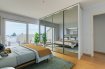 Duplex Vente 1 chambre à Strassen - 950 000 € HOMESELL Immo en collaboration avec Mandexpa ce bel appartement-duplex de +/- 98 m2. Situé dans une résidence bien entretenue de 2005, il vous offre une vue dégagée sur tout le Kirchberg.
Il se compose comme suit:
- 2ème étage desservant 1 hall, 1 chambre de 17 m2 avec dressing et 1 salle de douche 1 vasque, WC et une cabine de sauna. La chambre et la salle de bain ont un accès direct à un balcon de 8.703 m2 à l'arrière de la résidence orienté Est.
- 3ème et dernier étage: 1 grand espace de vie ouvert et traversant, desservant une jolie cuisine équipée, un salon-salle à manger avec cheminée et un débarras avec placard. A cet étage, vous disposez de 2 balcons: l'un côté cuisine à l'arrière de la résidence de 8.474 m2 orienté Est et l ' autre côté salon de 18.582 m2 orienté Ouest
Compléments d'informations: Cuisine équipée: électroménager Siemens, machine à laver et sèche-linge Neff Parquet massif dans la pièce à vivre et la chambre Porte blindée Double vitrage Vidéophone aux 2 étages Alarme incendie Fibre optique Chauffage au gaz
Pass énergétique F Un parking intérieur ainsi qu'une cave complète ce bien.
Proche des écoles fondamentales, Ecole européenne de Mamer, hôpital, transports en commun, axes autoroutiers, A 10 mn de Luxembourg centre.
Aucun travaux à prévoir dans la résidence. Façade refaite en 2017.
Disponibilité immédiate.
Les frais d'agence sont à la charge de la partie venderesse.
Pour plus de renseignements:
Tel: 281122-1 ou info@homesell.lu
HOMESELL Immo
