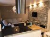 Appartement Vente 3 chambres à Vianden - 315 000 € Très bel appartement moderne et atypique complètement rénové en 2015 d'une surface de 80m² avec 3 chambres, cuisine équipée , séjour, salle de bain et salle de douche. Ce bien se distingue grace aux 2 étages décalés. Possibilité de l'acquérir complètement meublé!
Pour une visite contactez-nous au N.Tel: 281122-1 ou sur info@homesell.lu