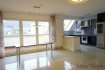 Appartement Vente 3 chambres à Walferdange - Prix sur demande New Keys vous propose ce magnifique appartement duplex situé au cœur de Walferdange (Helmsange).
Aux derniers étages (3ième et 4ième) d'une résidence construite à en 2006, vous profiterez d'une belle surface très lumineuse et fonctionnelle de +/- 120 m2 se présentant de la manière suivante:
RDC
-Hall d'entrée avec débarras
-WC séparé
-Living avec accès au balcon
-Cuisine équipée et ouverte sur le living
-Balcon de 8m2 avec marquise électrique
-1 Chambre avec sa salle de douche
1er ETAGE
-Hall de nuit
-1 Chambre parentale avec placard intégré et sa salle de bain complète
-1 Chambre avec placard intégré et sa salle de douche
-Accès au grenier de +/-35 m2
Pour compléter ce bien:
-Garage box pour 2 voitures
-Cave
-Buanderie commune
Proche de toutes les commodités (crèche en face, gare à 2 minutes, supermarché...), ce beau duplex bénéficie de nombreux atouts: des rangements, une salle d'eau pour chaque chambres, double vitrage, climatisation, ascenseur dans la résidence...
A voir rapidement !
Pour tous renseignement et/ou visite veuillez contacter le 661 120 388 ou par email à l'adresse info@newkeys.lu