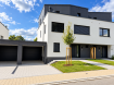 À LOUER ? MAMER  
MAISON CONTEMPORAINE ± 200 M² ? 4 CHAMBRES ? GARAGE ? CARPORT ? PANNEAUX SOLAIRES  

IMPORTANT ? CONTACT & DEMANDES DE VISITE  
Merci de ne pas nous contacter par téléphone concernant cette annonce.  

Afin de pouvoir traiter efficacement les demandes, les prises de contact se font exclusivement par e-mail ou via le bouton de contact de la plateforme immobilière.   
Merci de nous transmettre directement une brève présentation de votre situation personnelle et professionnelle, le nombre d'occupants ainsi que la date de prise en location souhaitée.  
Les demandes téléphoniques ne pourront pas être traitées.  

SIGELUX Real Estate vous propose à la location cette belle maison contemporaine située 4, rue René Federspiel à Mamer, dans un environnement résidentiel calme et recherché.  
Développant une surface habitable d'environ 200 m², la maison séduit par ses volumes généreux, sa luminosité, son architecture contemporaine et la qualité de ses équipements.  
Avec 4 chambres à coucher, 2 salles de douche et 1 salle de bains, elle offre une configuration particulièrement confortable pour une famille, complétée par des espaces extérieurs et trois possibilités de stationnement : garage, carport et emplacement extérieur.  
UNE MAISON CONTEMPORAINE PENSÉE POUR LA VIE FAMILIALE  
Répartie sur plusieurs niveaux, la maison propose notamment :  
- hall d'entrée ;  
- spacieux séjour avec salon et salle à manger ;  
- cuisine moderne entièrement équipée ;  
- 4 chambres à coucher ;  
- 2 salles de douche ;  
- 1 salle de bains ;  
- plusieurs WC ;  
- espaces de rangement ;  
- espaces techniques et fonctionnels ;  
- terrasses.  
Les grandes ouvertures apportent une belle luminosité naturelle aux pièces de vie et créent une agréable continuité entre les espaces intérieurs et extérieurs.  
ÉQUIPEMENTS & CONFORT  
La maison bénéficie également de nombreux équipements destinés à assurer un excellent confort au quotidien :  
- panneaux solaires ;  
- système d'alarme ;  
- cuisine entièrement équipée ;  
- garage fermé ;  
- carport ;  
- 1 emplacement de parking extérieur ;  
- terrasses ;  
- installations et équipements contemporains.  
La combinaison du garage, du carport et de l'emplacement extérieur constitue un véritable avantage pour une famille disposant de plusieurs véhicules.  
MAMER ? UNE LOCALISATION RÉSIDENTIELLE RECHERCHÉE  
Mamer est une commune particulièrement appréciée pour son cadre de vie résidentiel et familial, tout en bénéficiant d'une bonne accessibilité vers Luxembourg-Ville.  
La maison profite d'un environnement agréable tout en permettant de rejoindre facilement la capitale ainsi que les principaux pôles d'activité de l'ouest luxembourgeois.  
Cette combinaison entre localisation, surface, 4 chambres, trois salles d'eau, équipements modernes et possibilités de stationnement en fait une maison particulièrement adaptée à une famille recherchant une habitation confortable pour une installation à long terme.  
CARACTÉRISTIQUES PRINCIPALES  
- ± 200 m² habitables  
- 4 chambres à coucher  
- 2 salles de douche  
- 1 salle de bains  
- Spacieux séjour / salle à manger  
- Cuisine moderne entièrement équipée  
- Terrasses  
- Panneaux solaires  
- Système d'alarme  
- Garage fermé  
- Carport  
- 1 emplacement extérieur  
- Environnement résidentiel calme  
- 4, rue René Federspiel ? Mamer  
CONDITIONS DE LOCATION  
Loyer : 4.400 € / mois  
Un dossier locatif complet sera demandé avant validation de la candidature.  
CANDIDATURE & VISITE  
Pour toute demande d'information ou de visite, merci de nous contacter uniquement par e-mail ou directement via le bouton de contact de la plateforme immobilière.  
Merci d'indiquer dans votre demande :  
- votre situation personnelle et familiale ;  
- le nombre de personnes qui occuperont la maison ;  
- votre situation professionnelle ;  
- votre revenu mensuel net du ménage ;  
- la date de prise en location souhaitée ;  
- la durée de location envisagée.